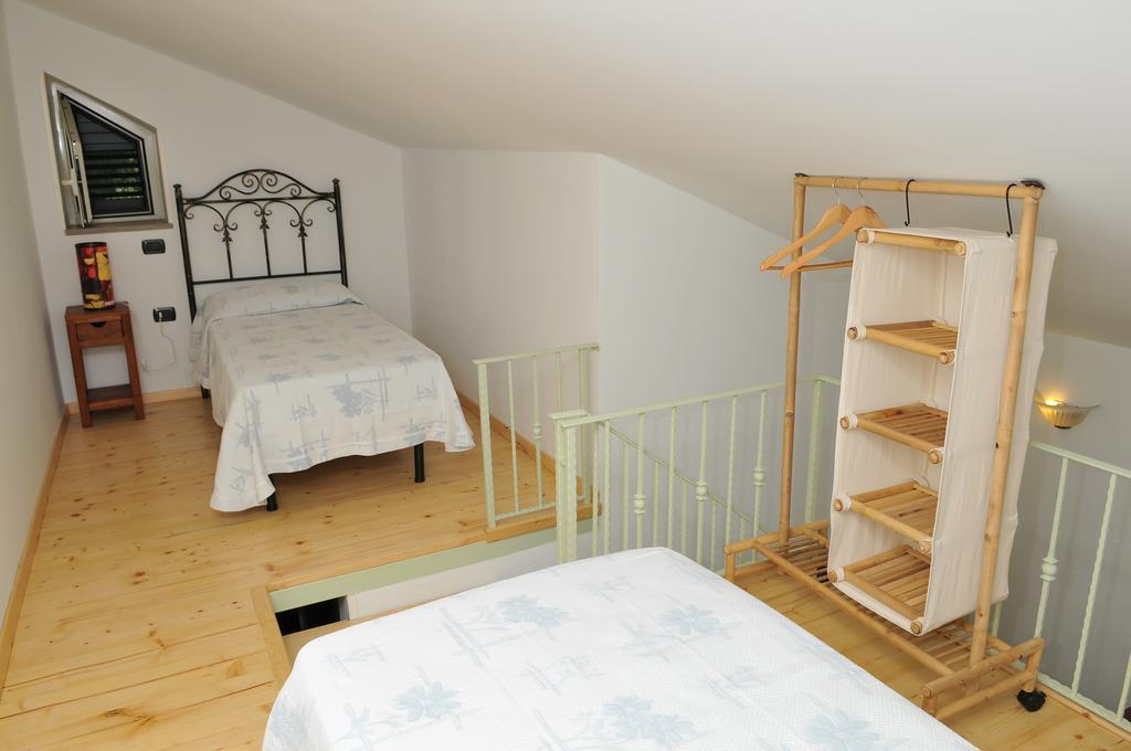 B&B L'Eucalipto Paola Pokoj fotografie