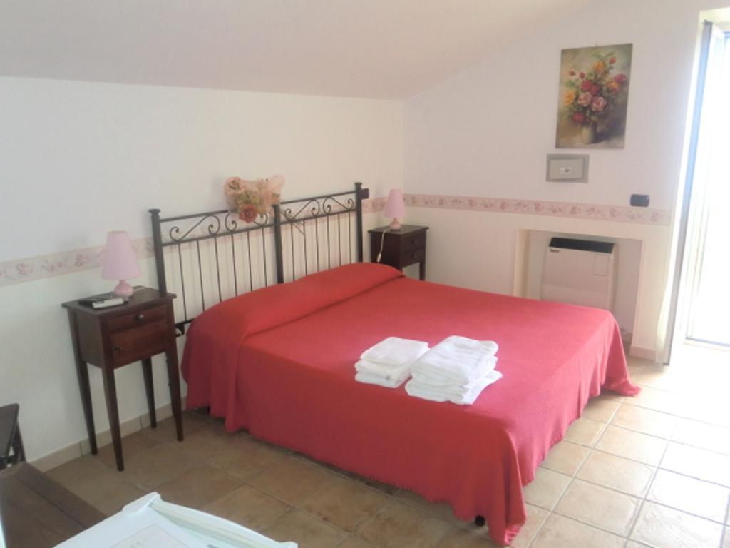B&B L'Eucalipto Paola Pokoj fotografie